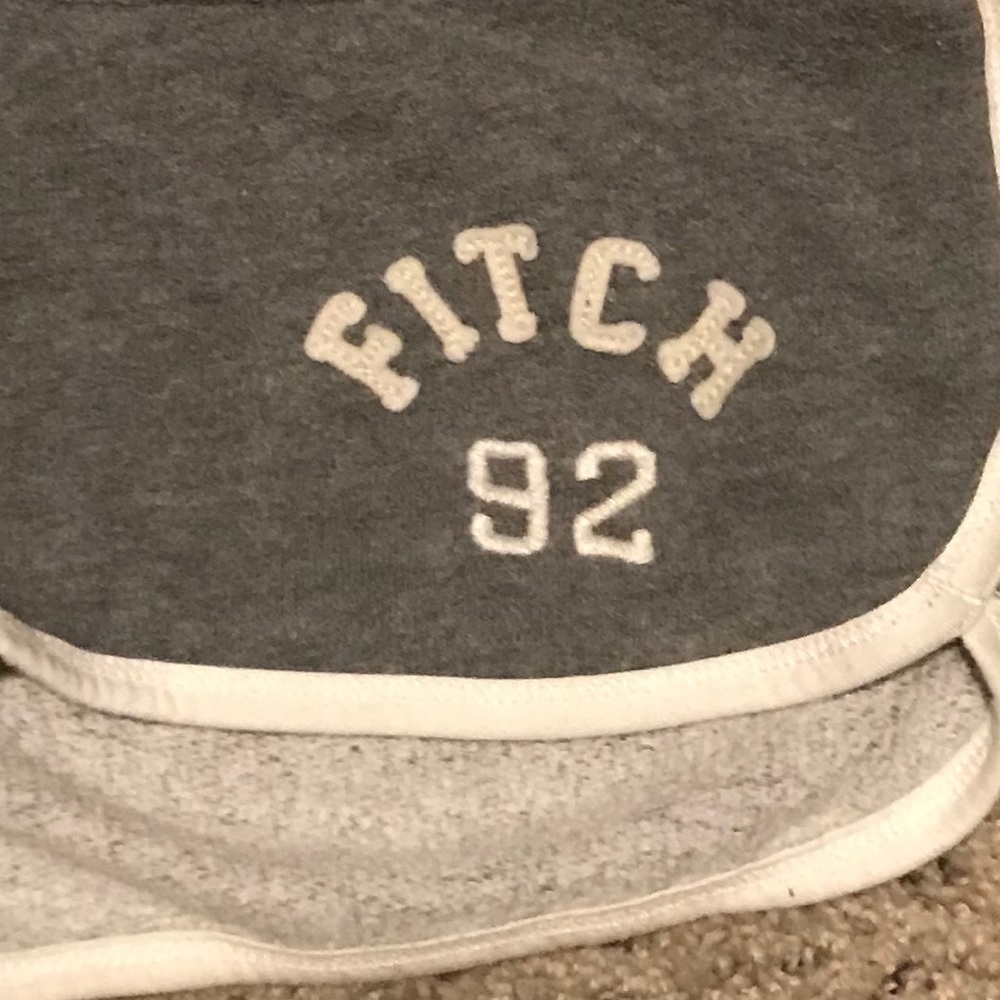 ❌SOLD‼️Grey Abercrombie & Fitch comfy towel shorts - Picture 2 of 4